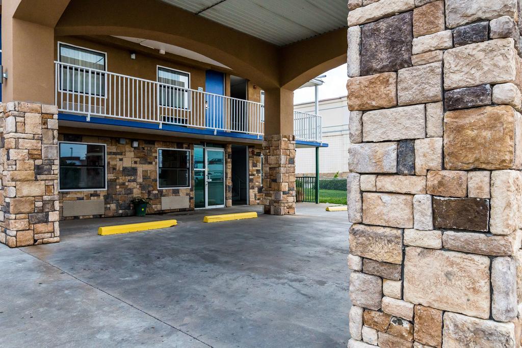 Econo Lodge Mineral Wells Exteriör bild